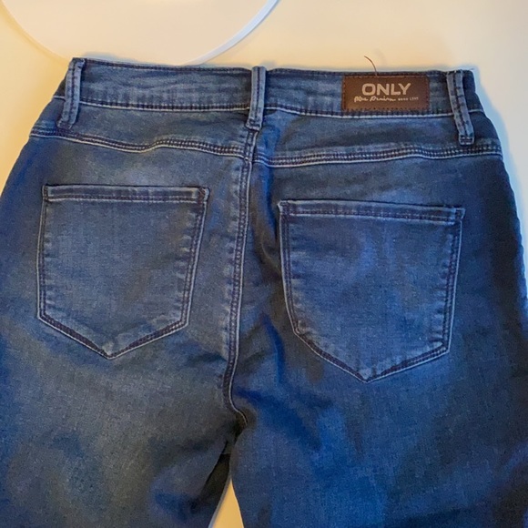 only jeans - Picture 3 of 3